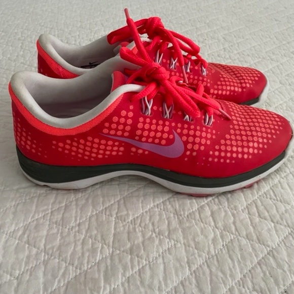 Nike sneakers - Picture 2 of 4